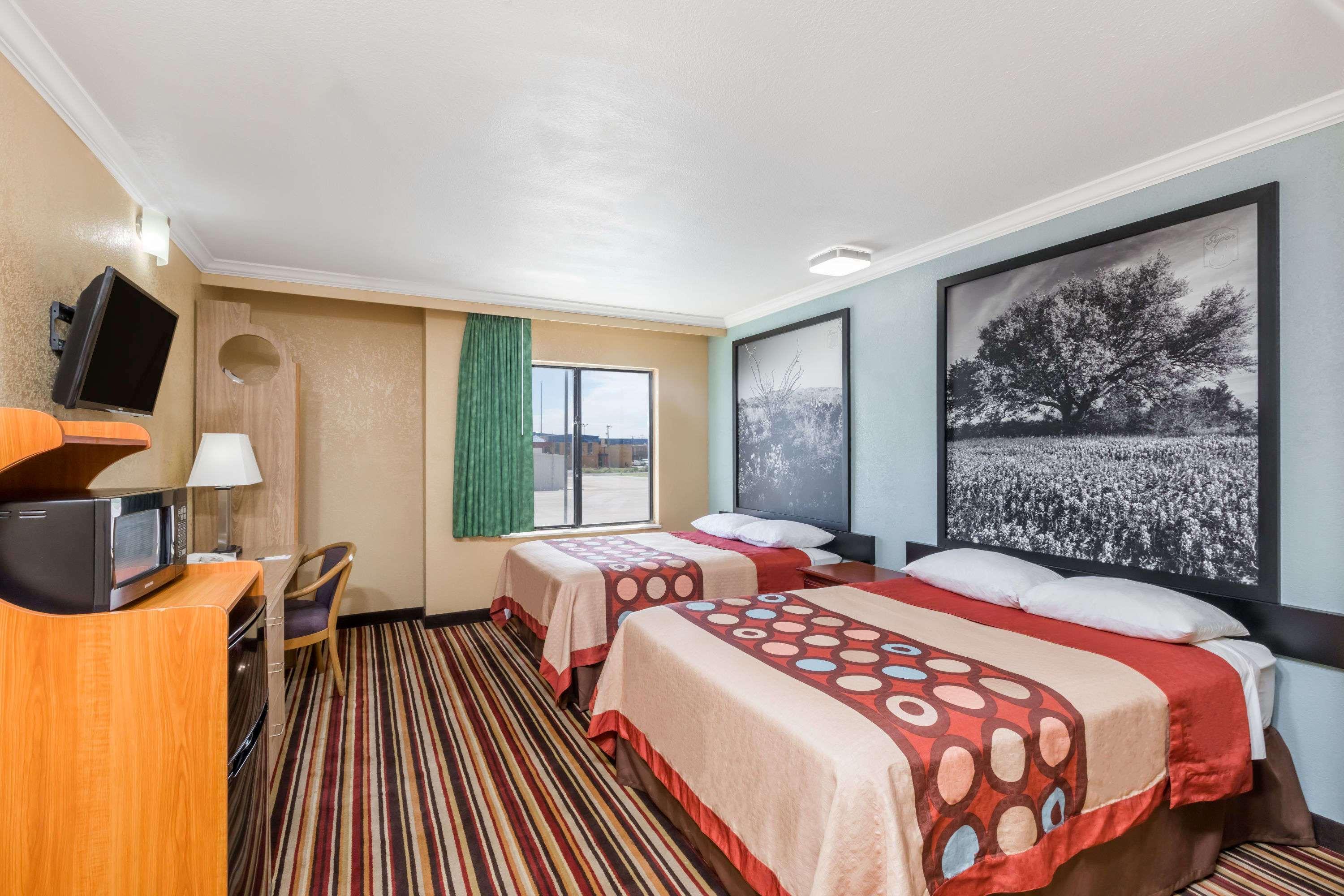Motel Super 8 By Wyndham Midland Exterior foto