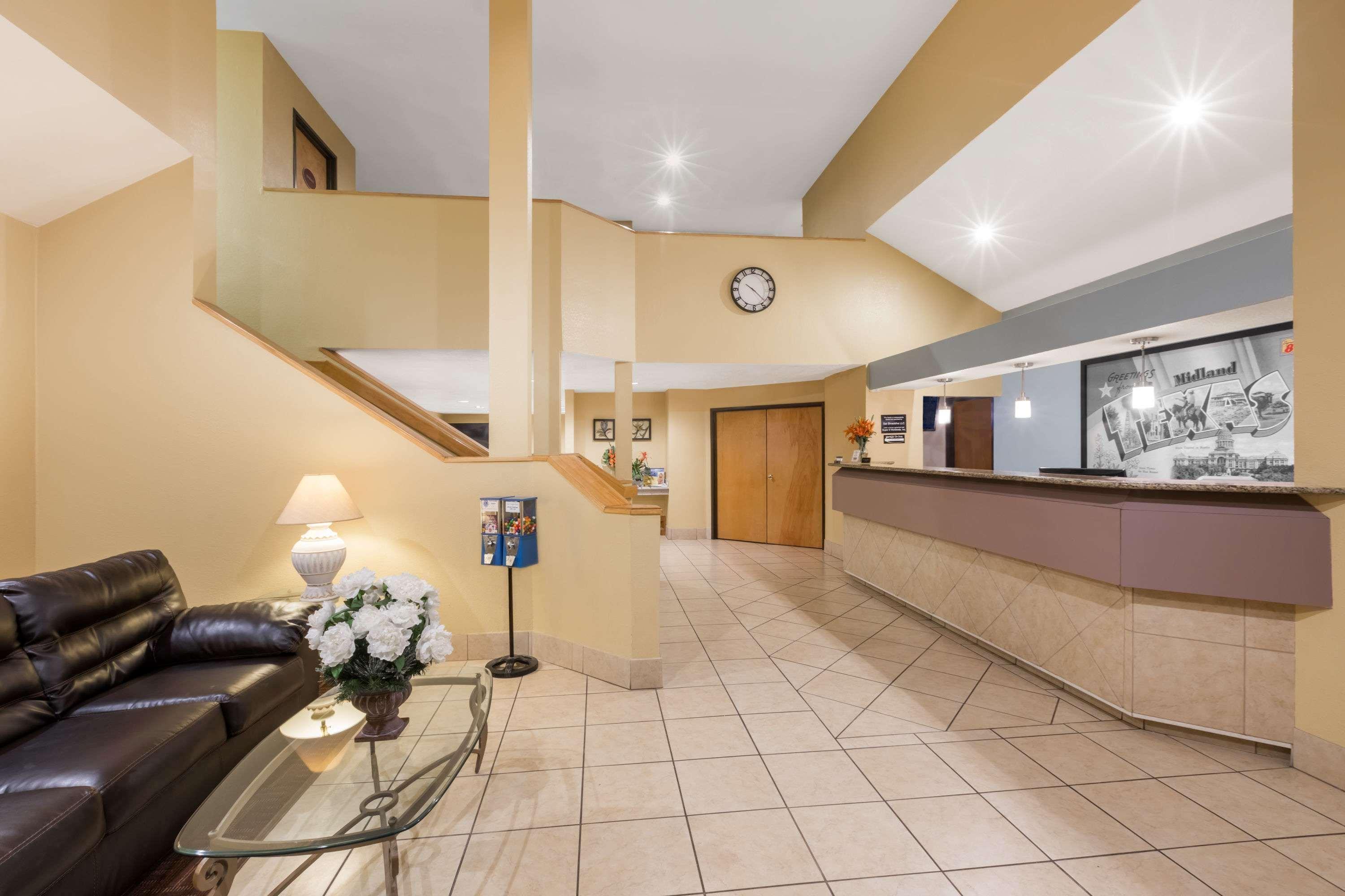 Motel Super 8 By Wyndham Midland Exterior foto